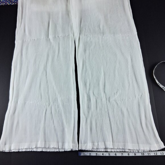 PrettyLittleThing Oversized Wide Leg Crinkle Pant Women's Size 8 White Chiffon - Picture 3 of 7